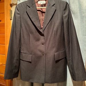 A nice statement piece. Classic and serious.